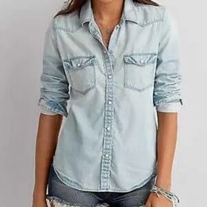 3/$10 Aerie Light Blue Button Down Shirt
